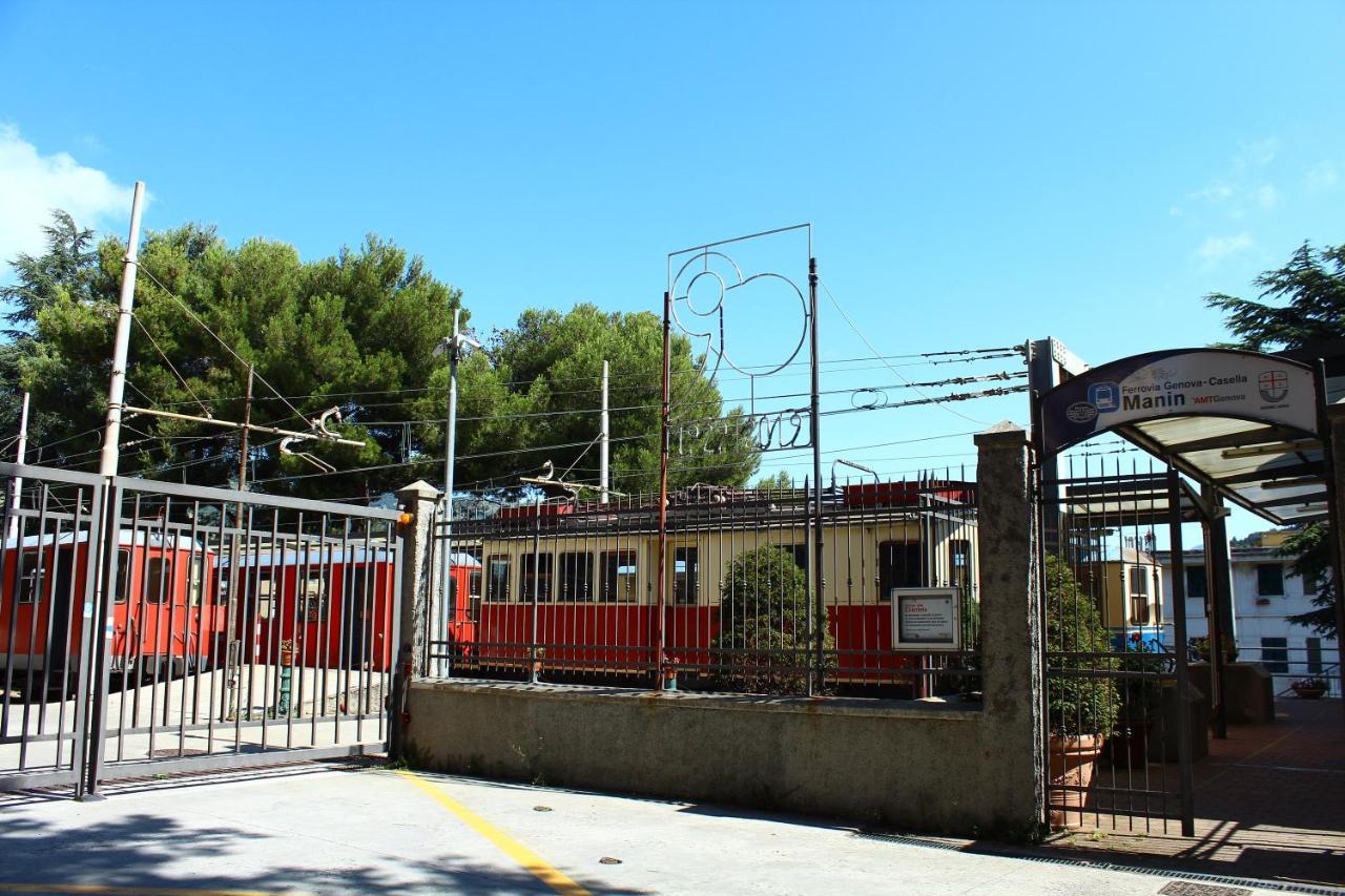 A Due Passi Dal Centro Bed & Breakfast Genoa Exterior photo